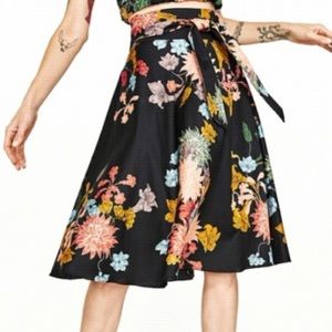 Zara floral skirt